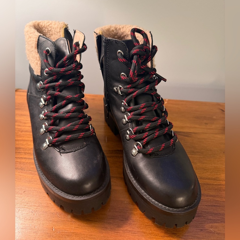Steve Madden Broadway Fur Trim black hiker books size 8.5